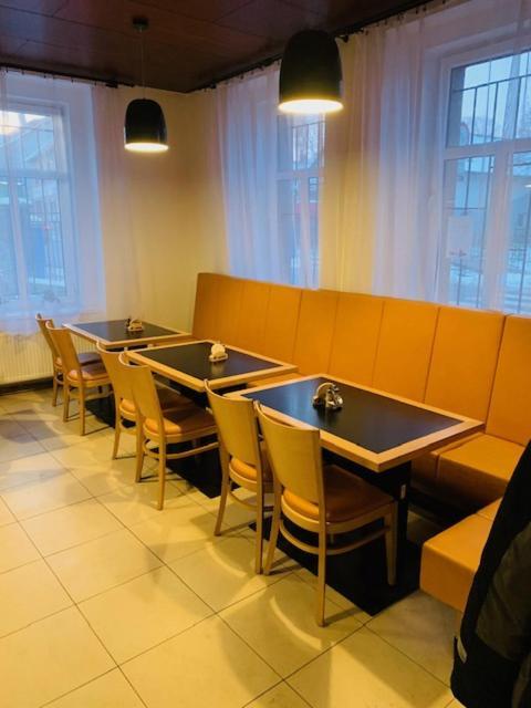 Pivovar Maly Janek - Restaurace, Penzion A Stany Jince ภายนอก รูปภาพ