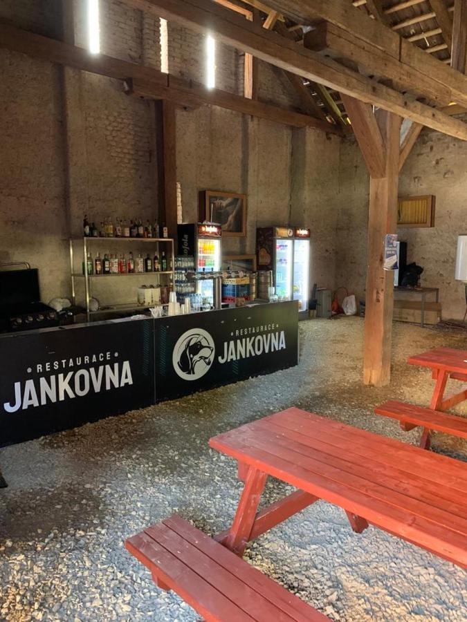 Pivovar Maly Janek - Restaurace, Penzion A Stany Jince ภายนอก รูปภาพ
